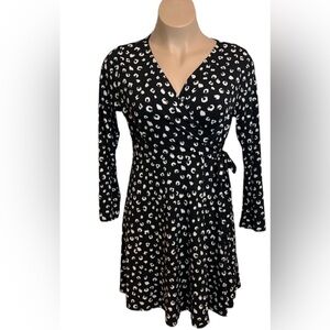 Kaileigh Woman’s Black and White Faux Wrap Dress Size Medium Corpcore Office
